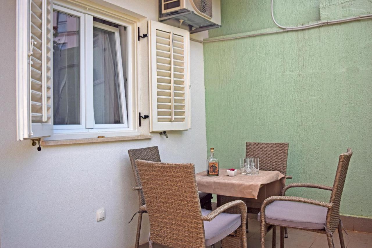 Appartement Loki'S Dream à Pula Extérieur photo